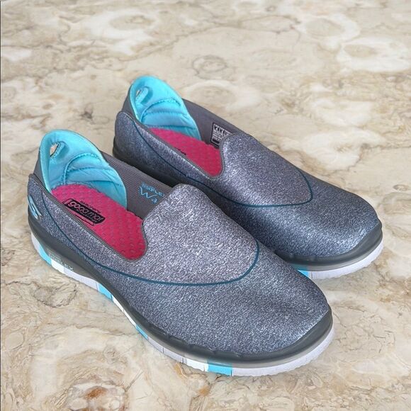 Skechers Performance Women's Go Flex Slip-On Walking Shoe Charcoal/Blue - Picture 1 of 13